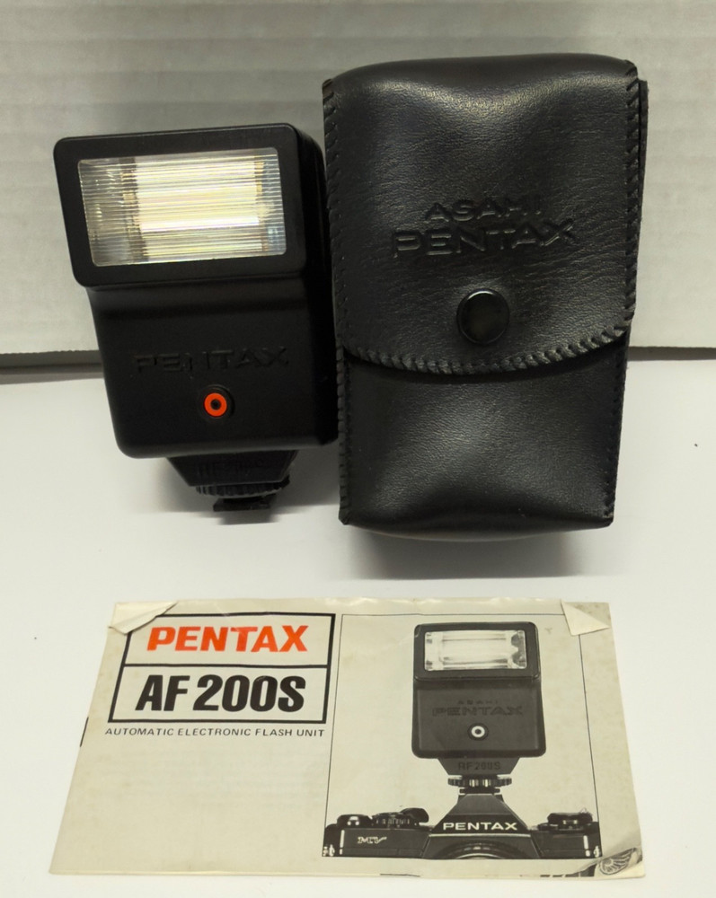 ASAHI  PENTAX  AF200S AUTOMATIC FLASH UNIT + CASE + INSTRUCTION BOOKLET UNTESTED