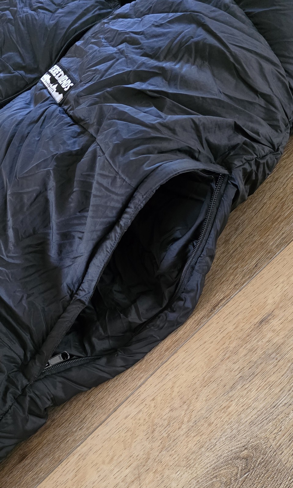 Feathered Friends Winter Wren Sleeping Bag – Long – 800+ Fill Goose Down –...