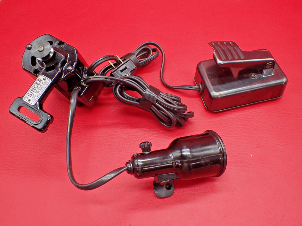 Vintage Singer 99K Sewing Machine RFJ5-8 Motor Light & Foot Controller TESTED