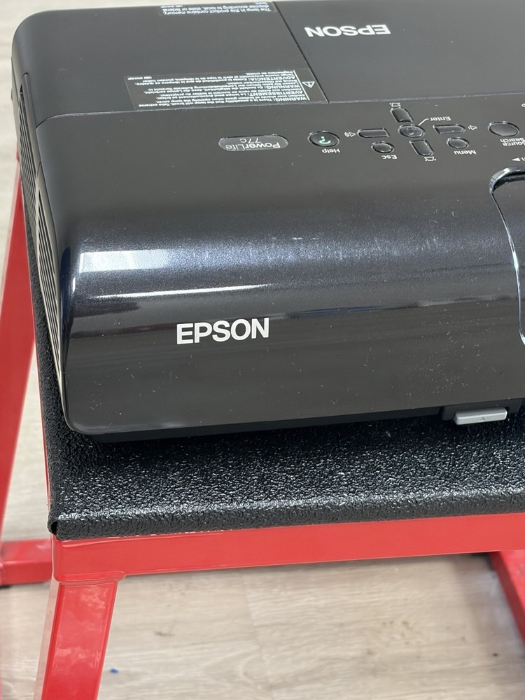 Epson Powerlite 77c EMP-X5 Projector w/Case, Cords & Manual