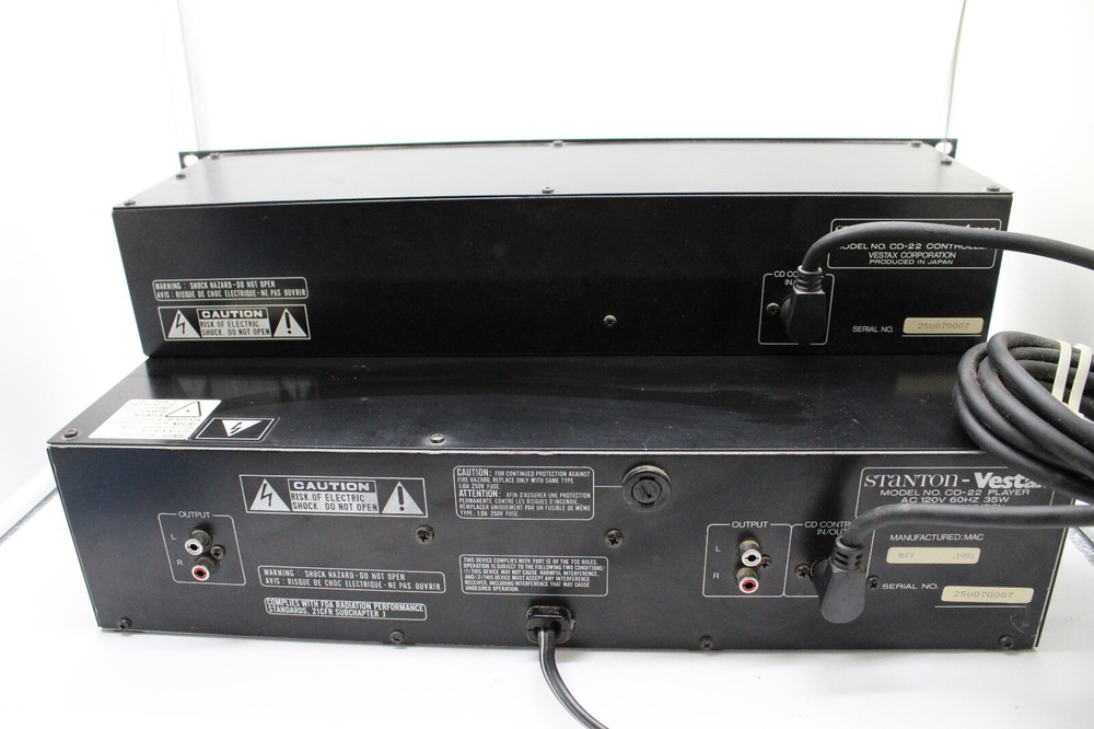 STANTON-VESTAX CD22 DUAL CD PLAYERS RACK MOUNT,