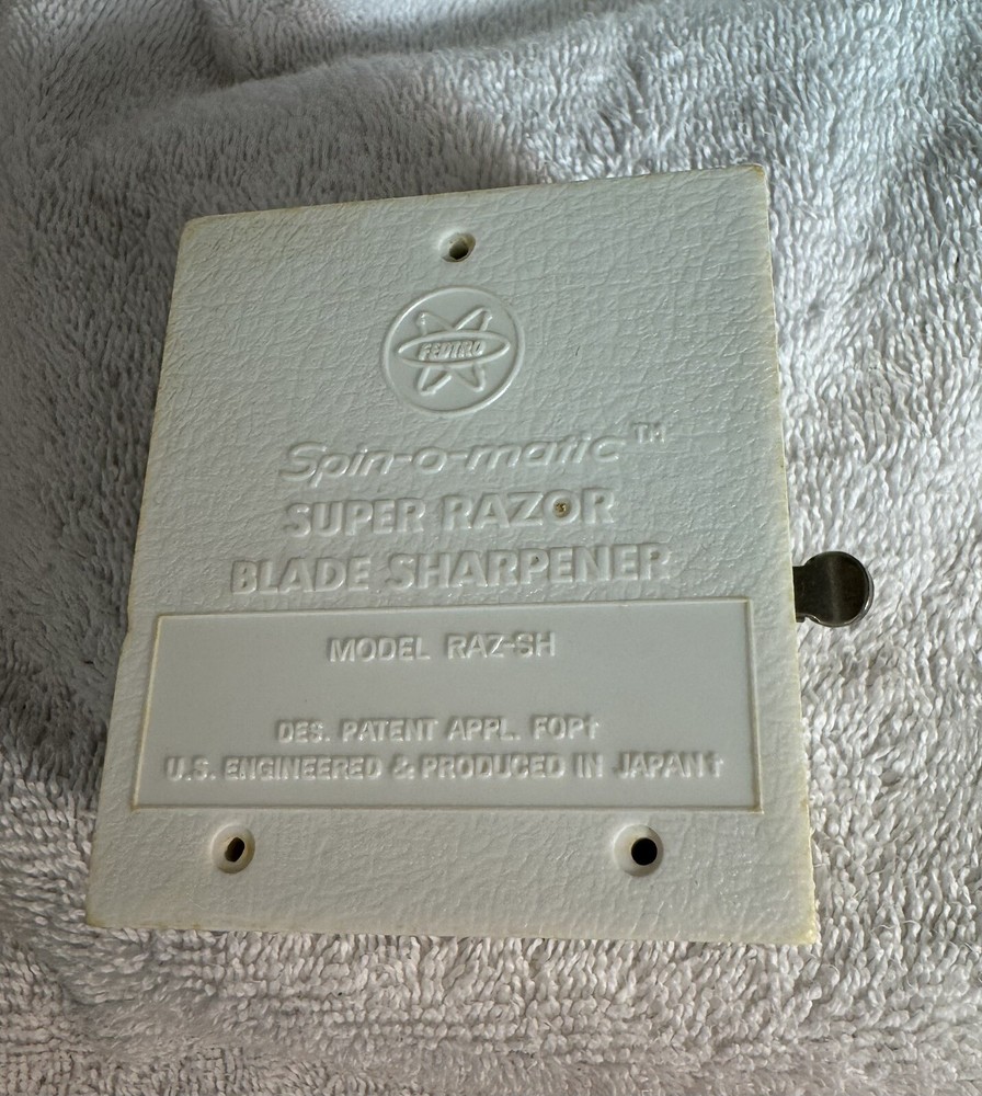 Spin-O-Matic Super Razor Blade Sharpener By FEDTRO