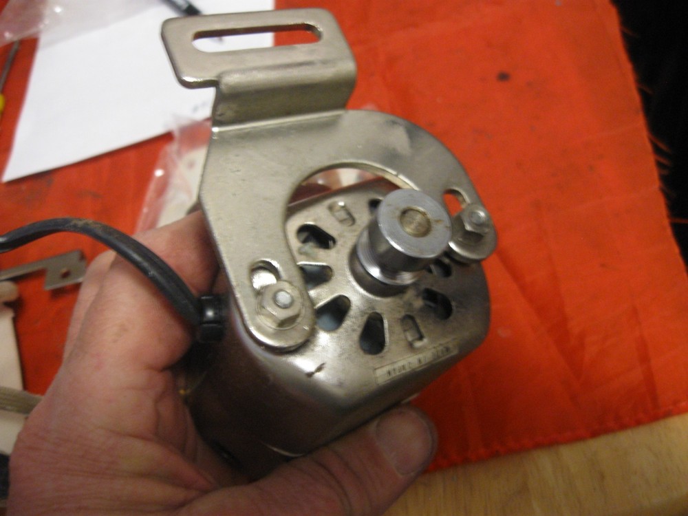 CAPITOL 600 Sewing Machine Motor Light On/Off Switch VINTAGE