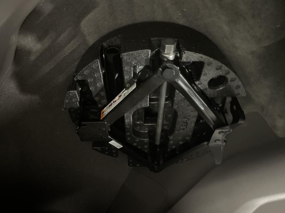 Complete Console Front Floor Fits 18-21 TRAVERSE 1036907