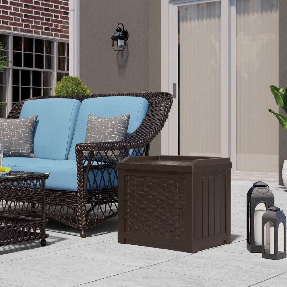 Suncast Outdoor 22 Gallon Resin and Wicker Deck Box, Java Brown