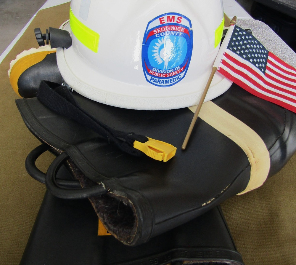 Cairns Paramedic Helmet & Servus Fire Boots used