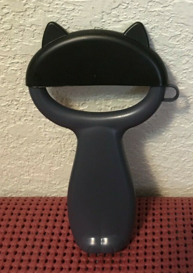 2 Fruit Vegetable Peeler CAT PATTERN Sharp Stainless Steel Potato Carrot Scraper