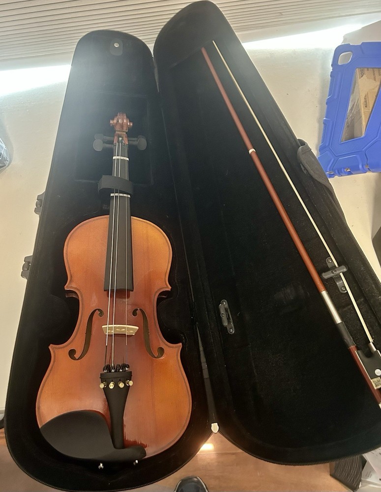 Kapok V182 3/4 Size Violin + Case, Chin Rest - Handmade & Missing 1 String