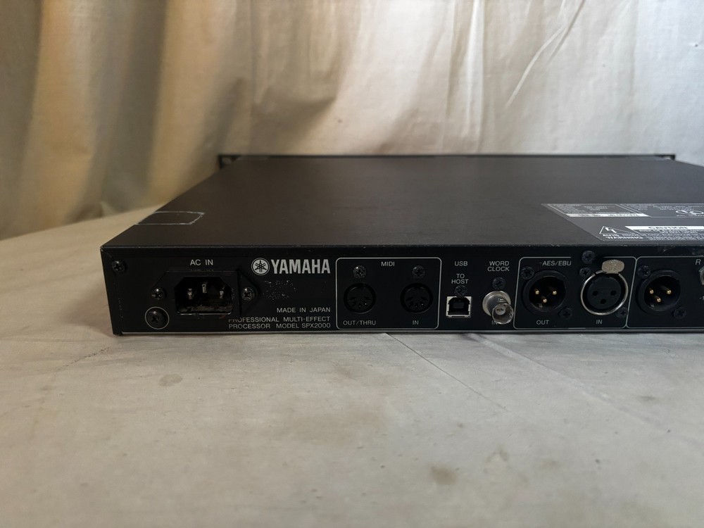 Yamaha SPX2000 24-Bit/96kHz Digital Multi-Effect Processor with REV-X Reverb