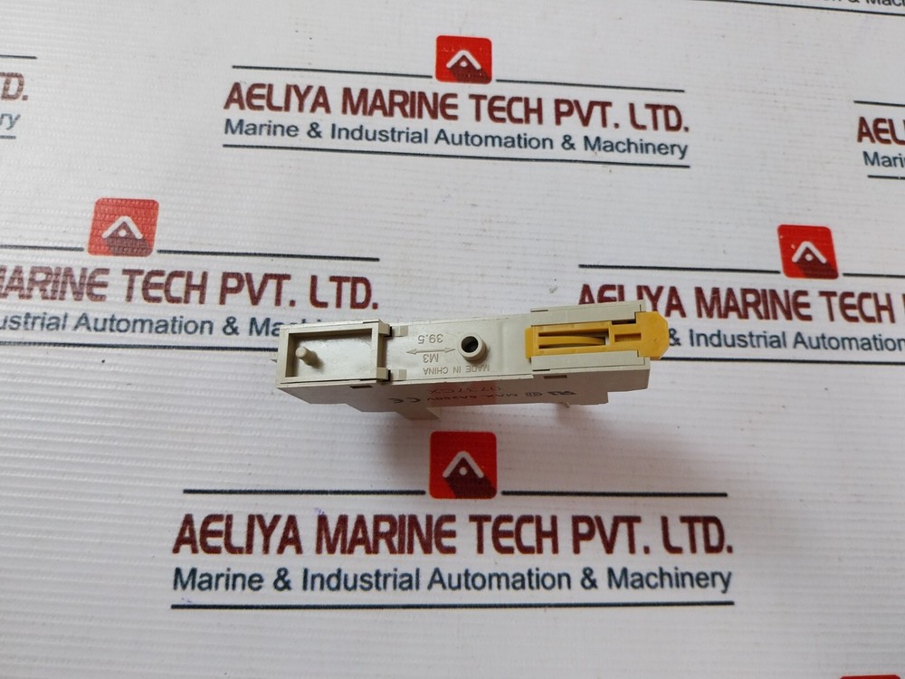 Omron P2RF-08-E Relay Socket P51736-03 250