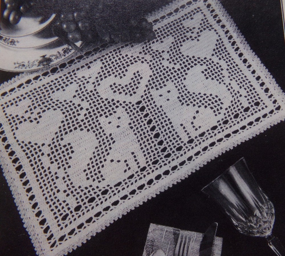Cat Place mat (#259-31); vintage crochet  pattern