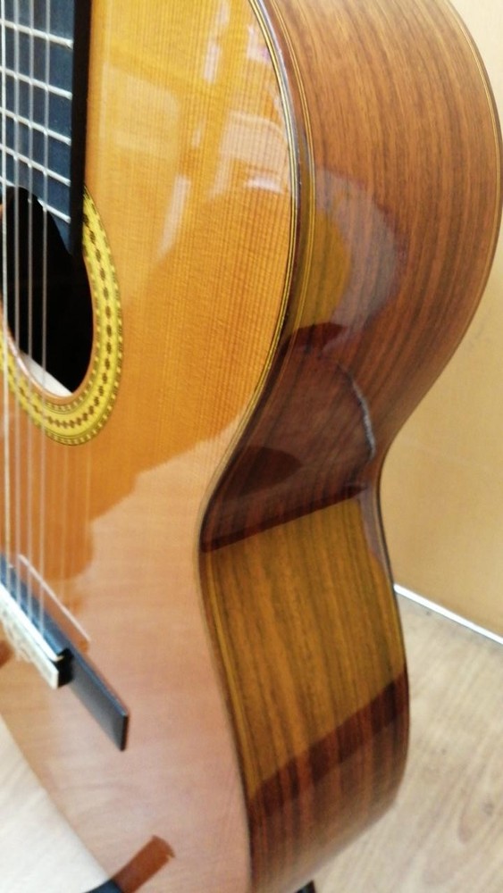 YAMAHA GC22C lassical guitar