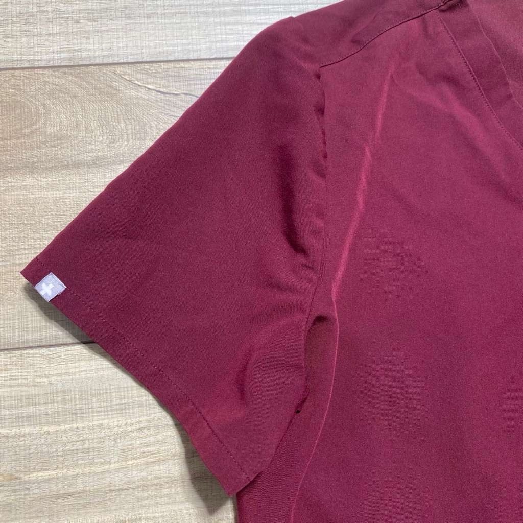 Figs Womens Catarina One Pocket Scrub Top Burgundy Size XL Medical Nurse