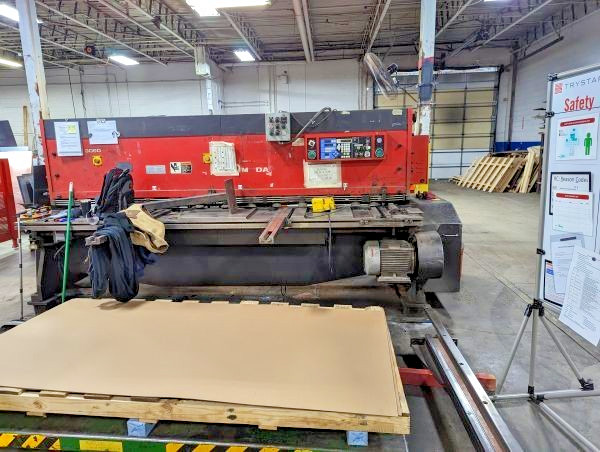 AMADA SHEAR WITH PROGRAMMABLE BACK GAUAGE (19432C-291)