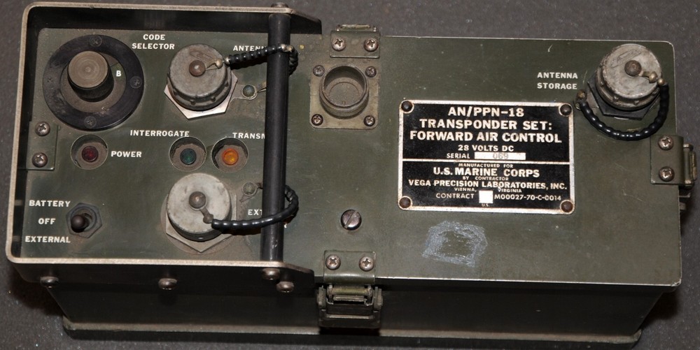 AN / PPN-18 Transponder Set – Forward Air Control