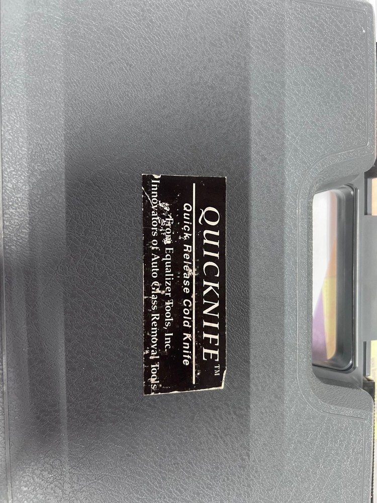 quick release cut out knife by Equalizer in case