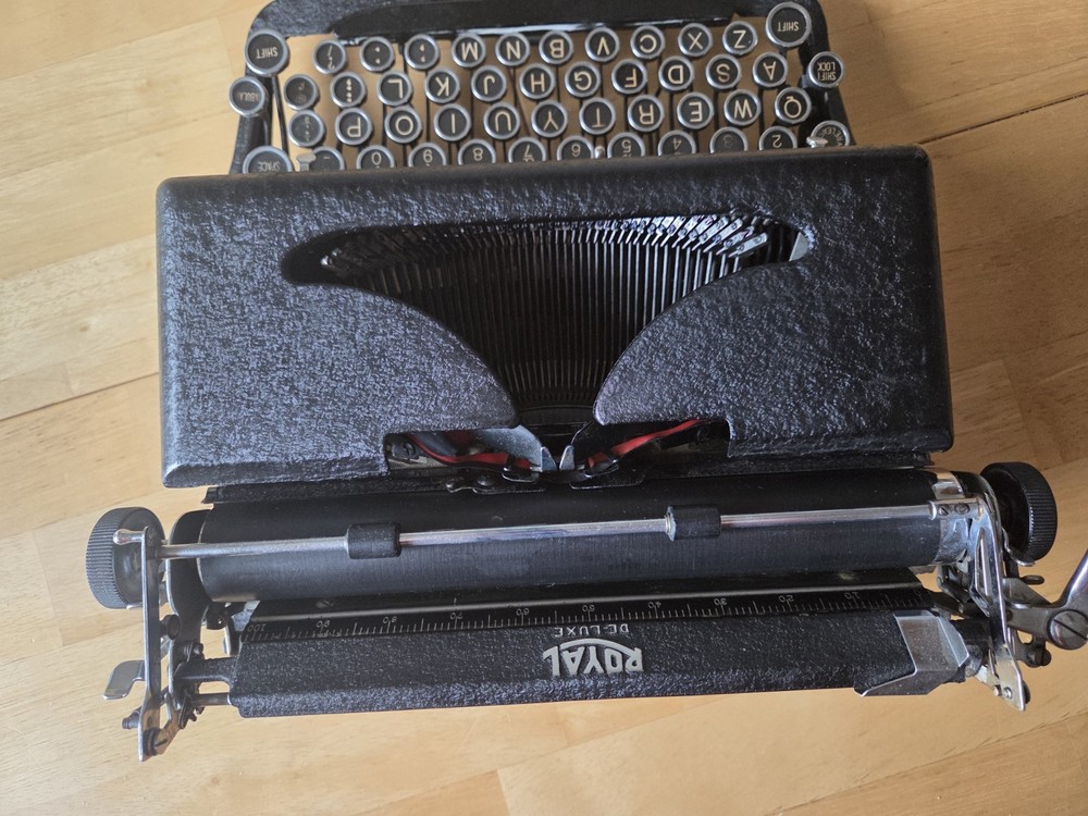 Royal Quiet De Lux Model A Portable Typewriter Refurbished Working