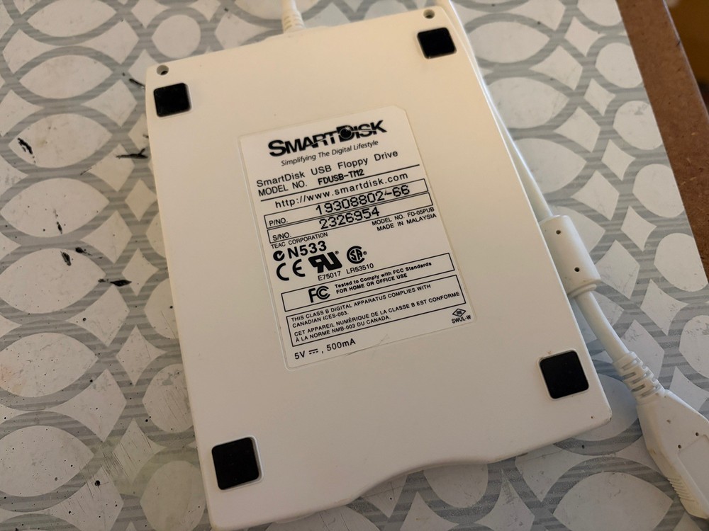 SMART DISK Model FDUSB-TM2 3.5" external Floppy Disk. Selling As Is.