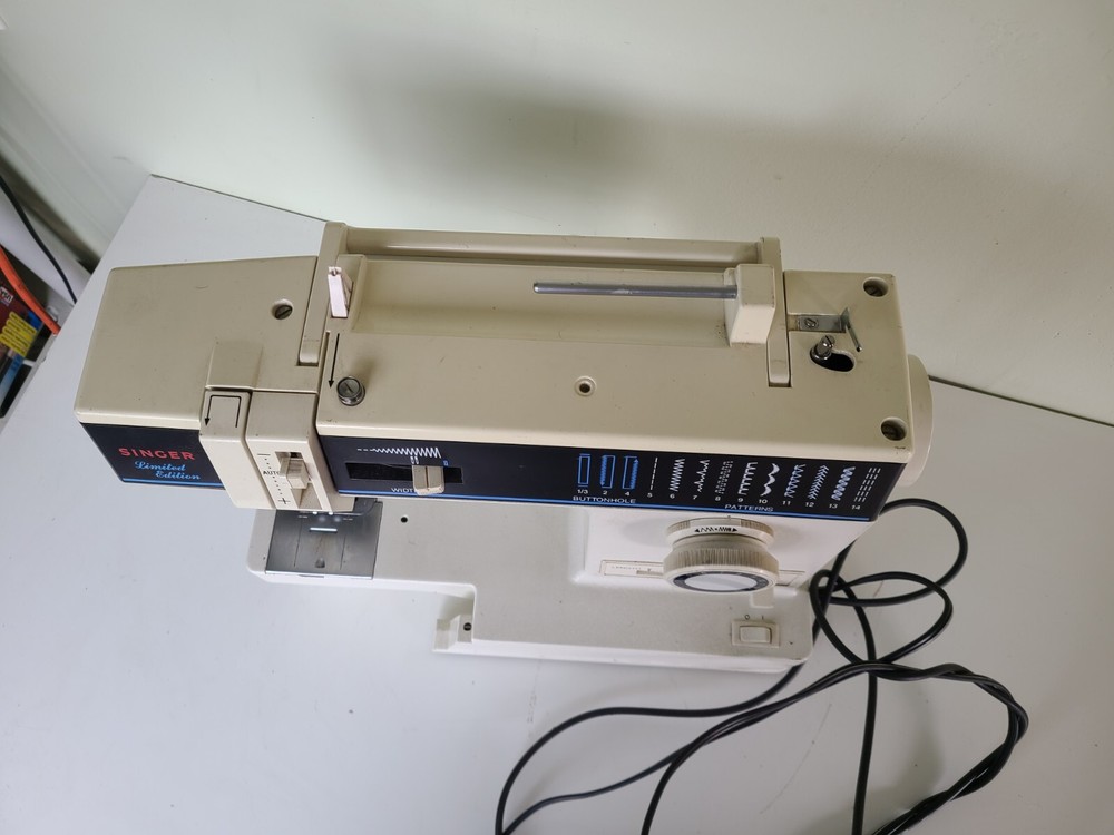 Limited Edition Singer 7033 Sewing Machine With Custom Presser Handle Control