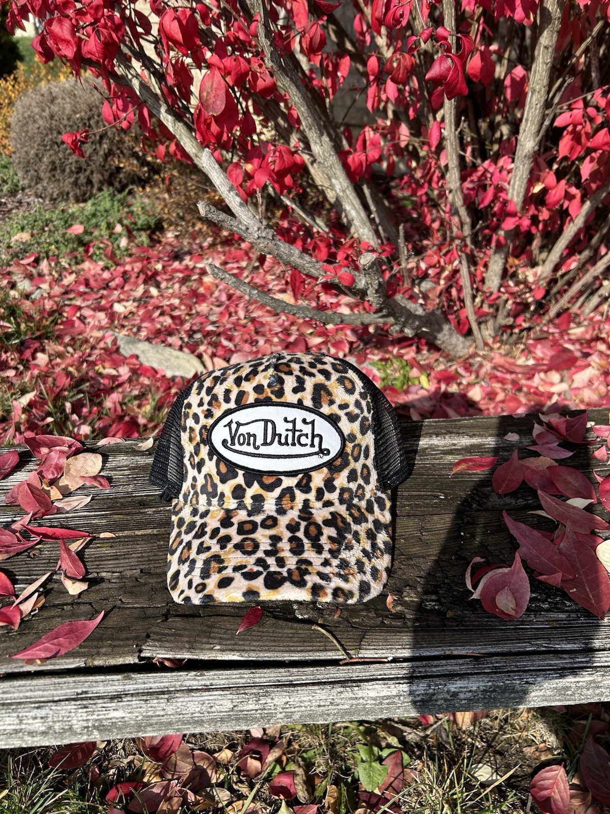 Von Dutch Velvet Leopard Print Trucker Hat 🧢🔥