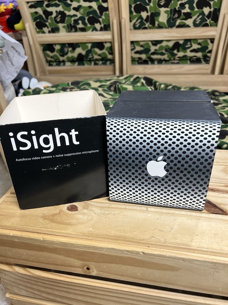 Apple iSight webcam with original box M9330LL/C Used Working Condition