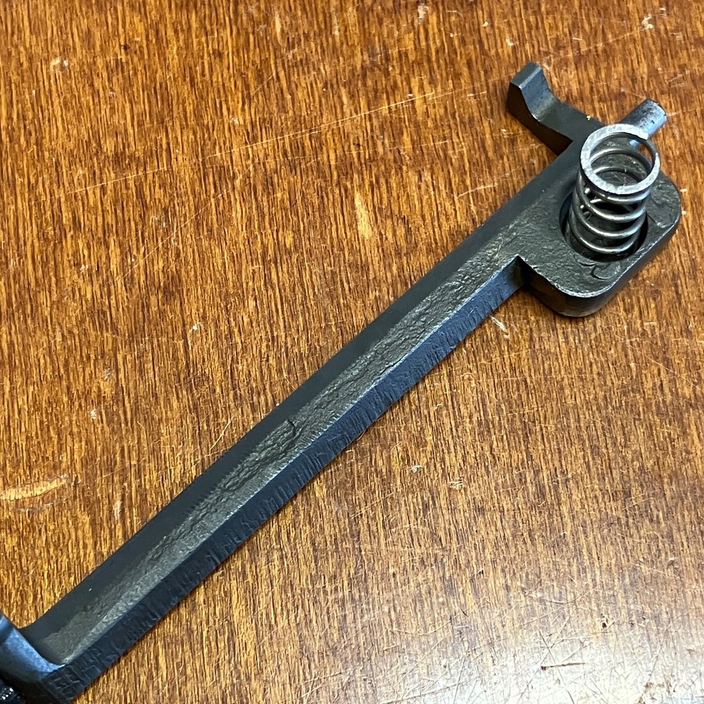 M1 GARAND CLIP LATCH SA SQUARED FRONT TYPE (CL-542)