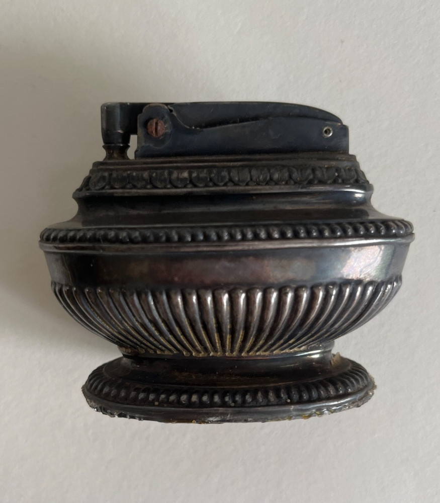 Vintage Ronson Queen Anne Table Lighter ~ Untested Needs Flint Estate Fresh