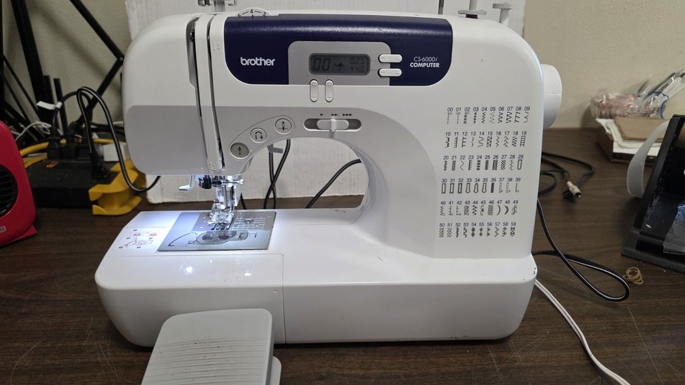 Brother CS-6000i Computerized Sewing Machine