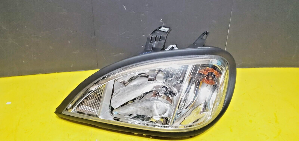 NEW! FREIGHTLINER Columbia LH Headlamp Assembly