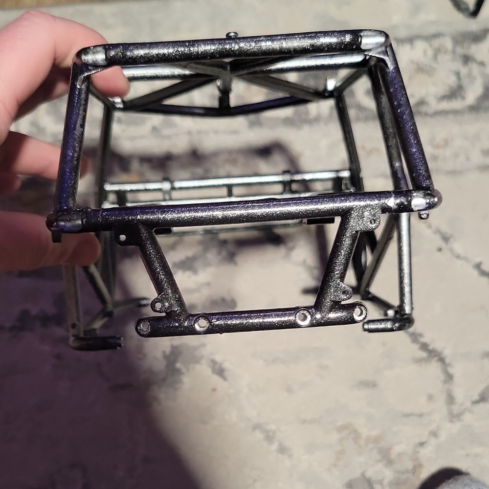 wraith cage missing lower rails front shock mounts stock plastic