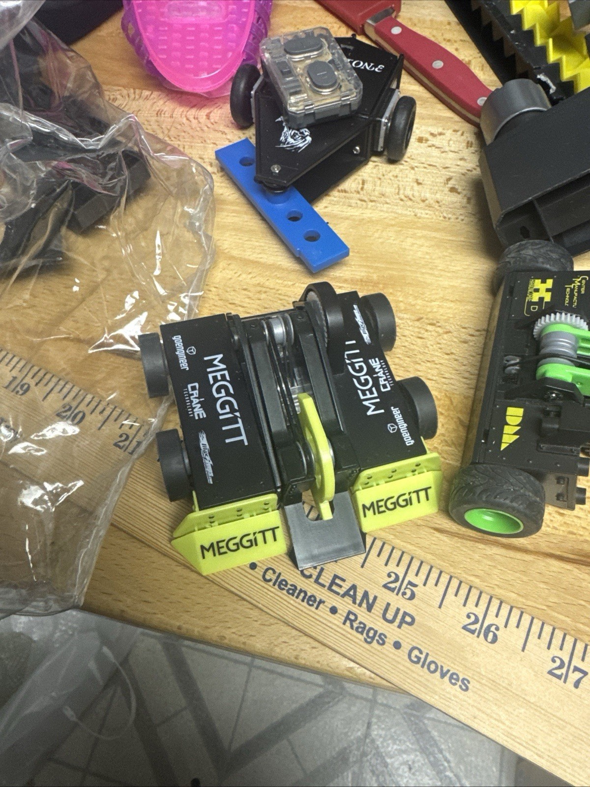 BattleBots Arena MAX Hexbug - With 5 Bots