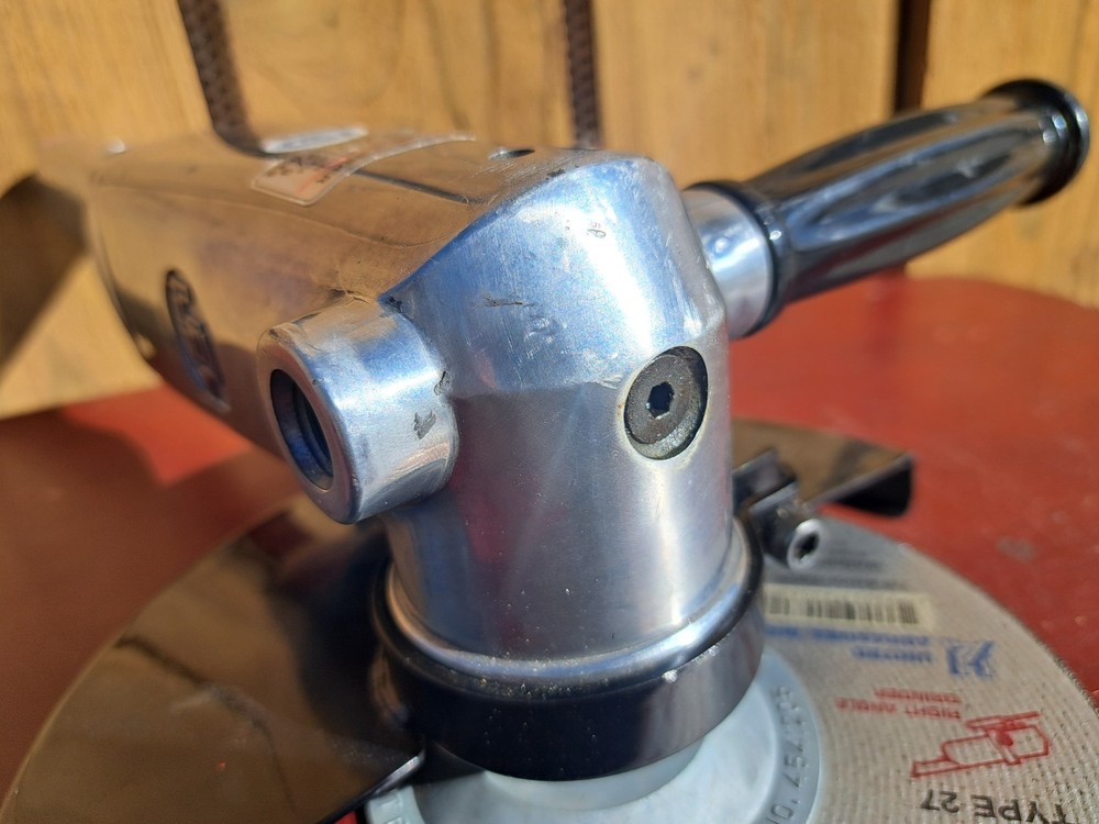 Gison GP-831LN Air 7" Angle Grinder Used