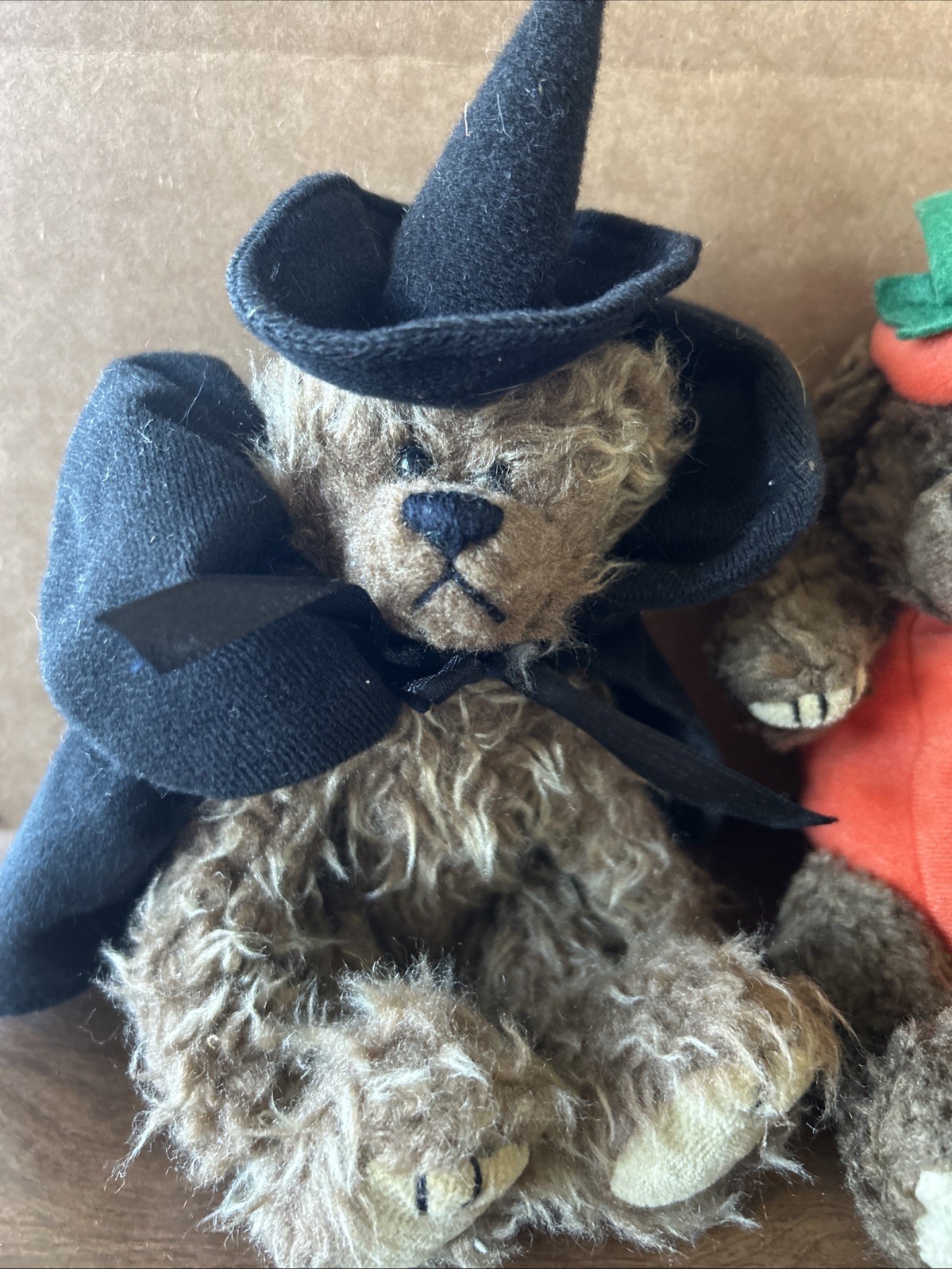 Ty Halloween Attic Treasures Peter Pumpkin and Esmeralda Witch Bears
