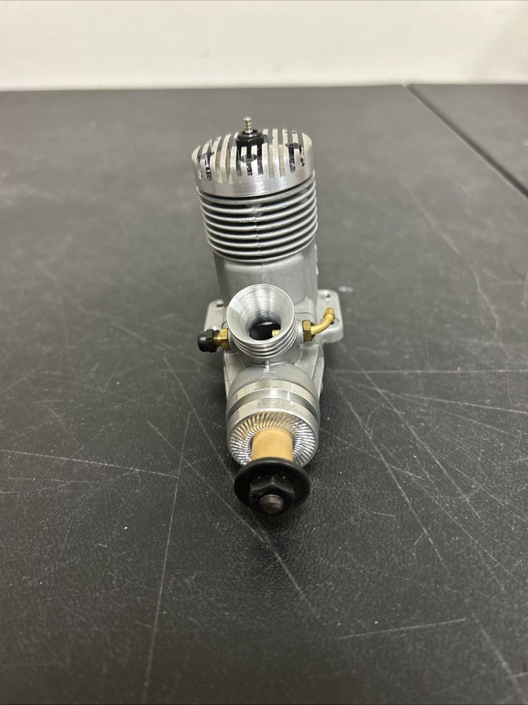 K&B 4.9 cc New. model airplane engine M12