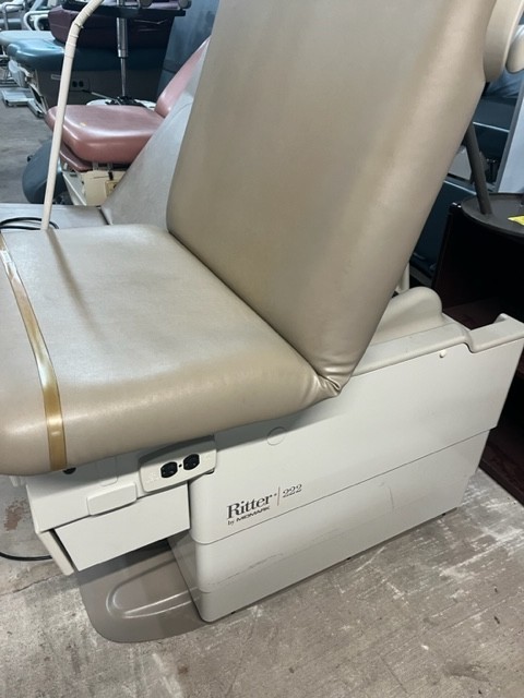 Midmark 222 Elevation only - Examination table