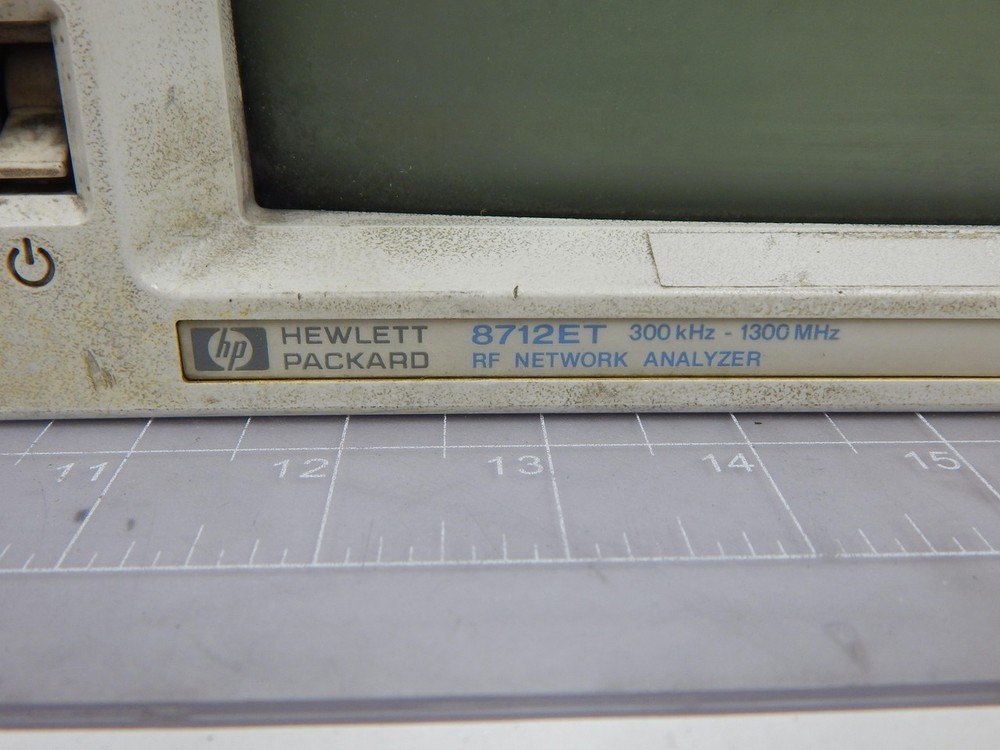 HP 8712ET RF NETWORK ANALYZER