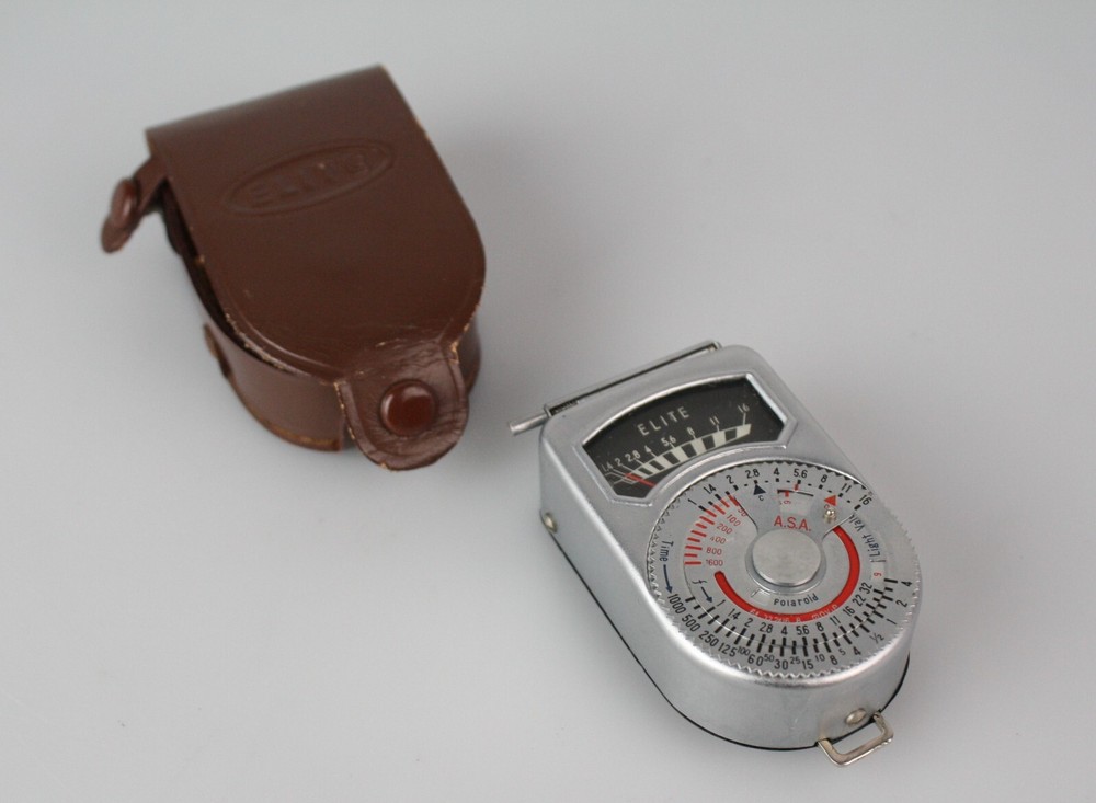 ELITE TYPE IX LIGHT METER WITH CASE