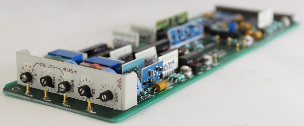 GVG Delay DA Model 8504 066550 Analog Video Delay Distribution Amplifier