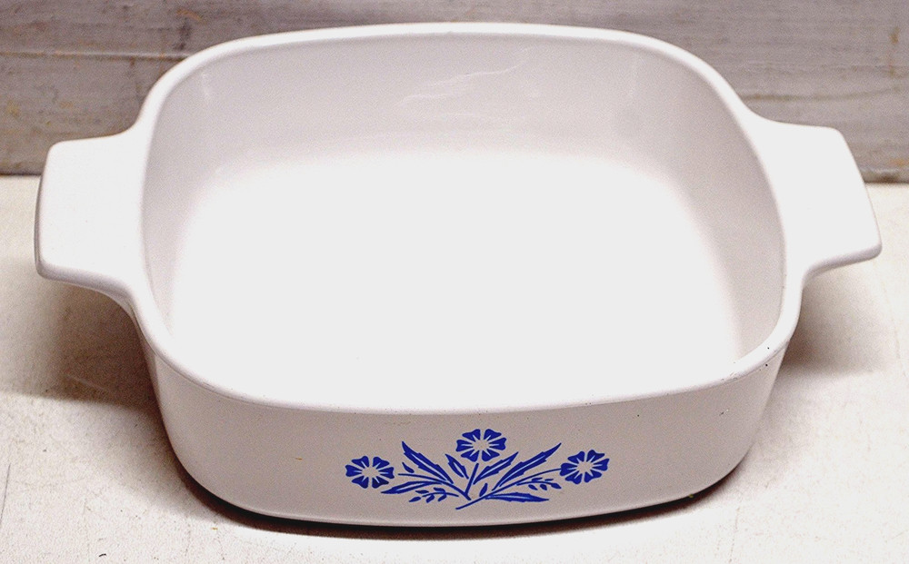 One Quart Corning Ware Dish - Blue Cornflower  Range Oven or Microwave Safe