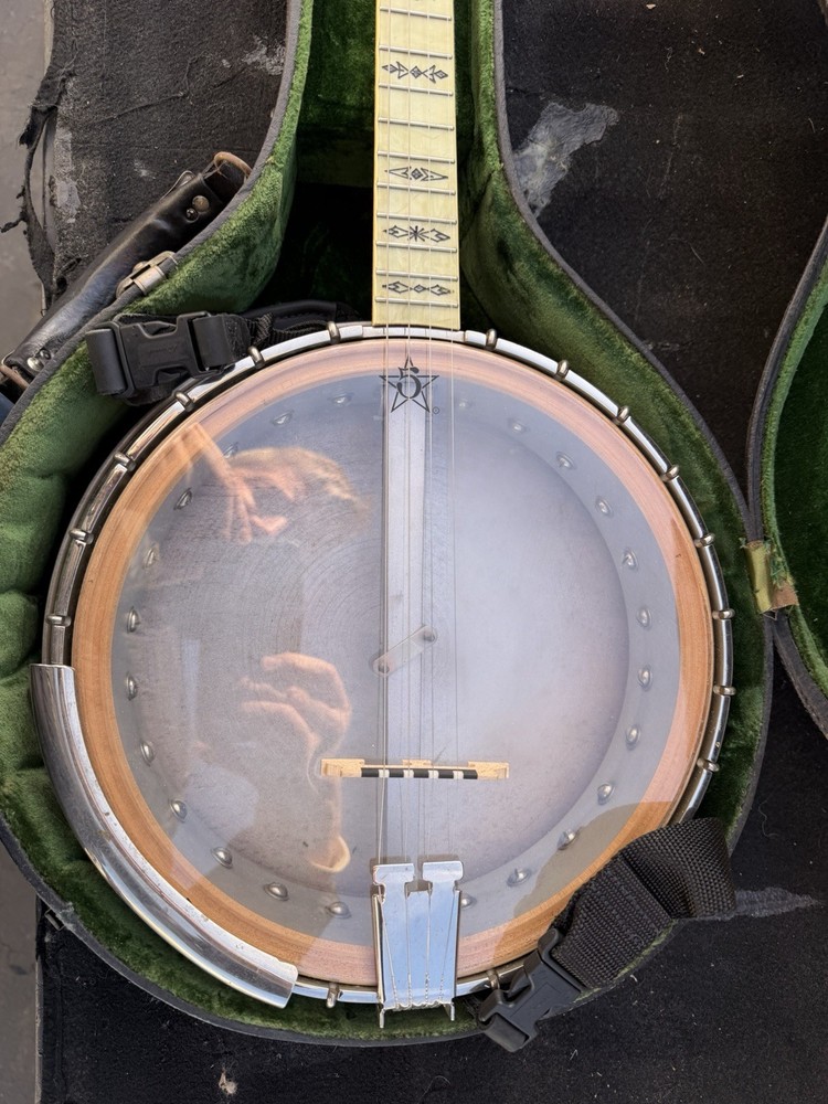 B&D 4 string Senatora used Banjo With Ludwig Case Nice Condition