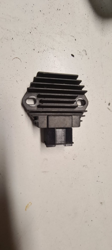 HONDA CBF500 pc39 CBF600 04-08 REGULATOR RECTIFIER