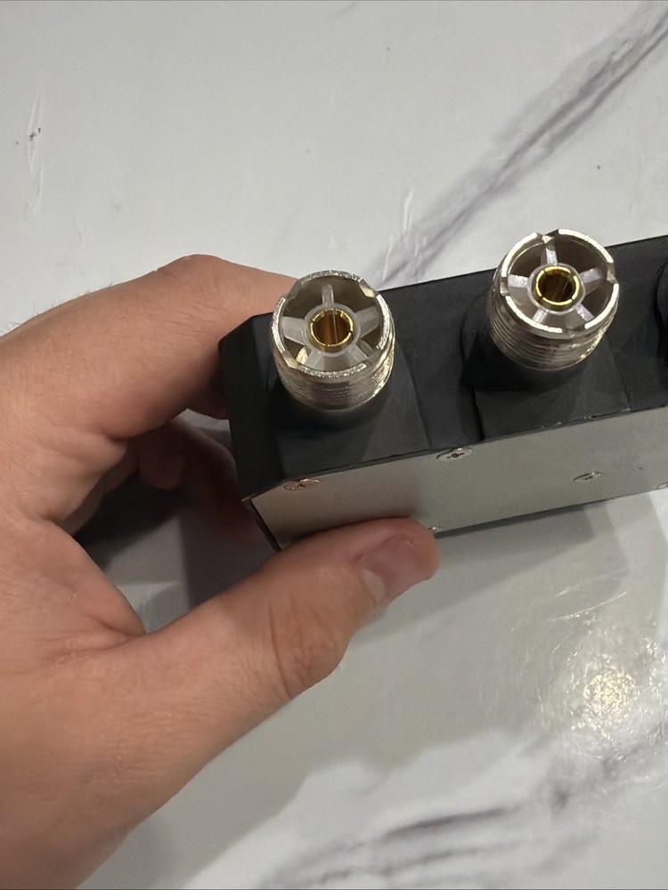 COMET CFX-514J TRIPLEXER Used Good Condition No Cables