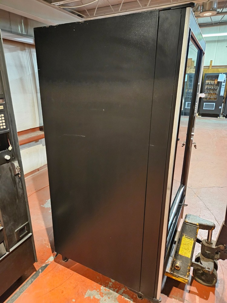 MDB AP Automatic Products Studio 3, 5-Wide 6-Shelf Snack Machine Vending Machine