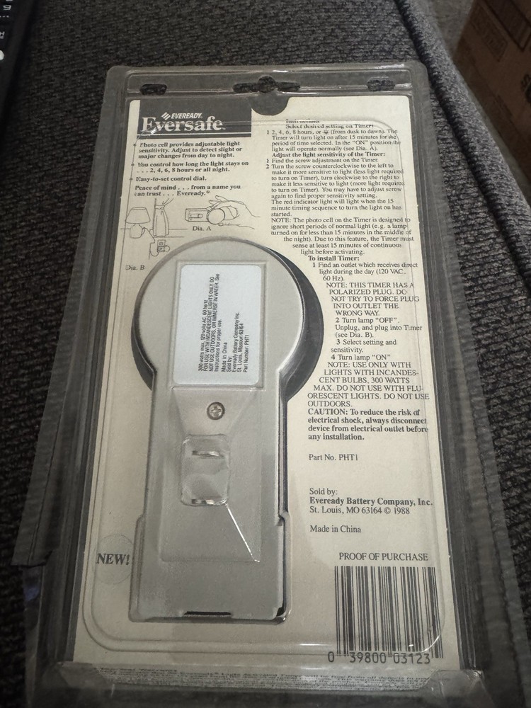 Sealed Eveready Eversafe Light Activated Timer - NEW Old Stock