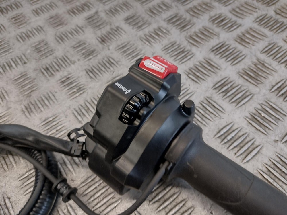2021 YAMAHA MT-09 TRACER RIGHT SWITCH GEAR