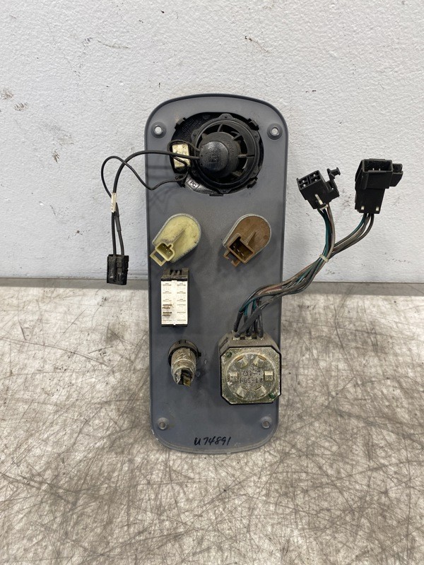 2005 Freightliner Columbia Climate Control (718-11220)