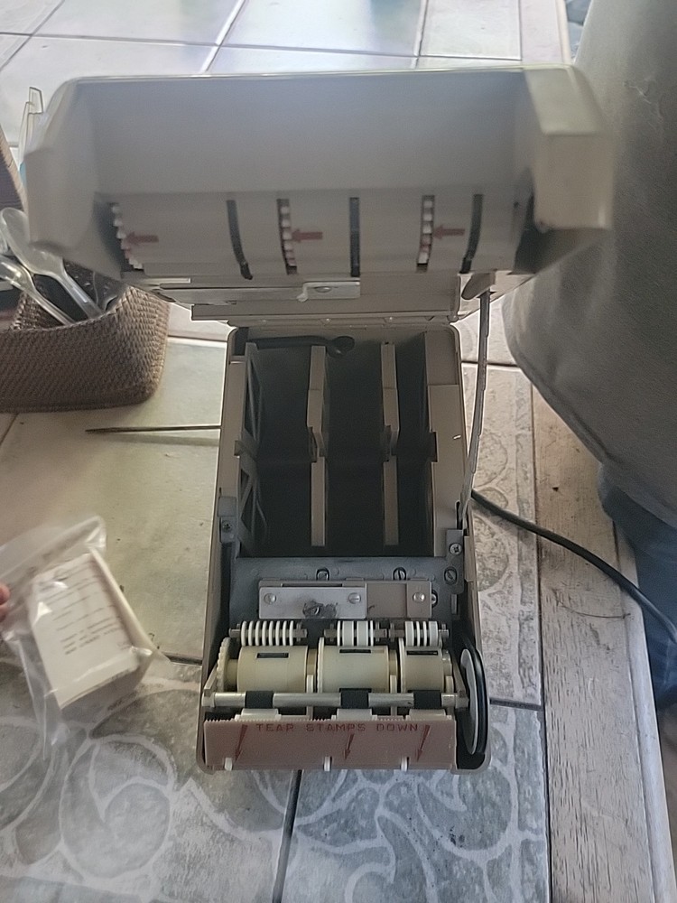 Vintage Stamp Machine Electric Post Office Hy-D STD Mod SD103 W/ Key