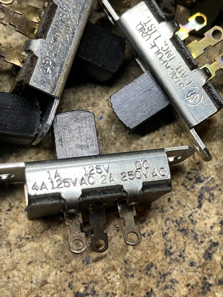 80 PCs- Stackpole SPDT Momentary Slide Switch 4A/125V