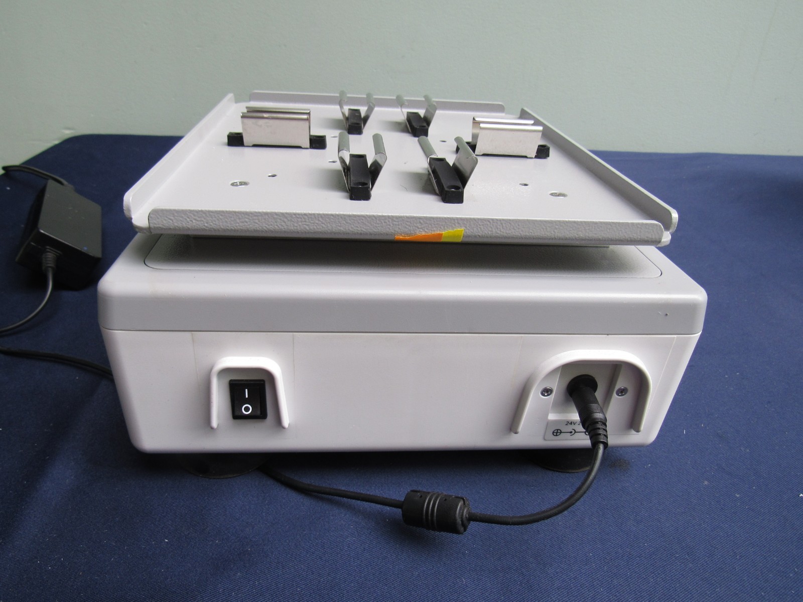 Thermo Scientific Digital Microplate Shaker 88882005 Orbital benchtop Shaker