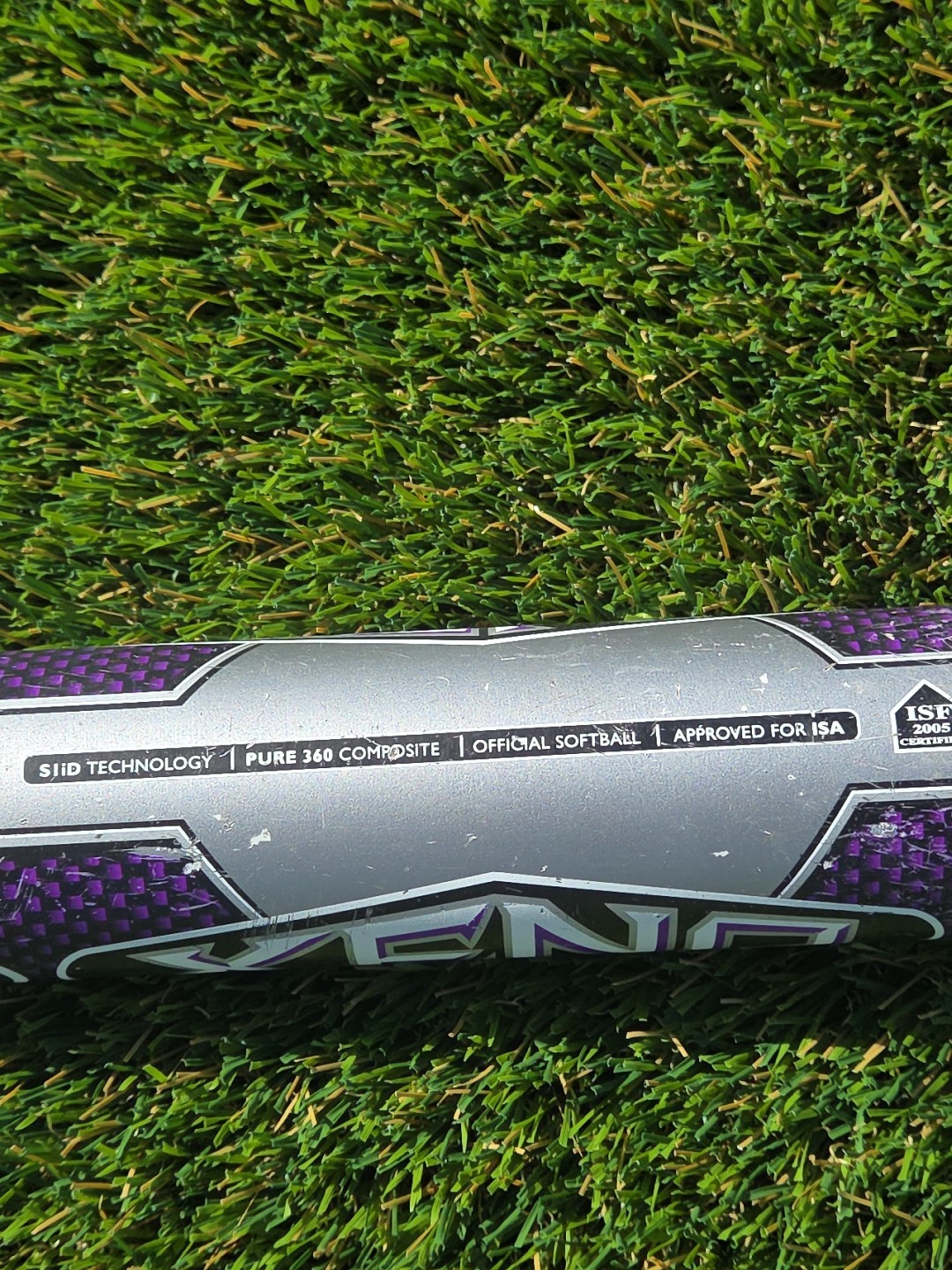 Louisville Slugger Xeno Fastpitch Softball Bat 31 in/21 oz -10 FPXN14-RR Purple